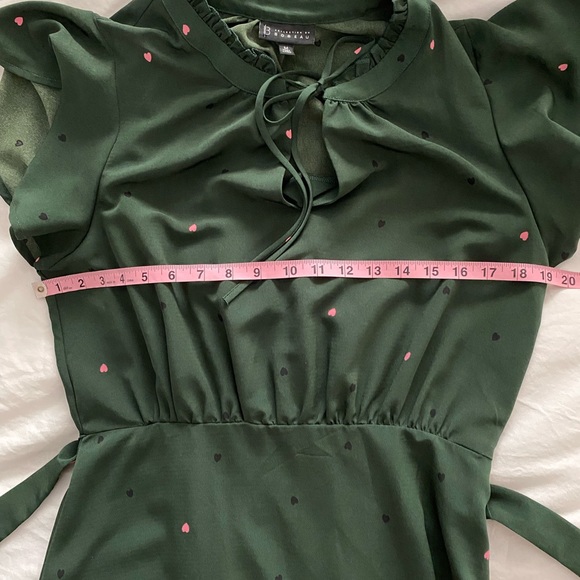 Emerald Green and Heart Print Midi Dress - Picture 5 of 8